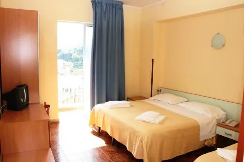 Gattopardo Sea Palace Hotel - Image 1