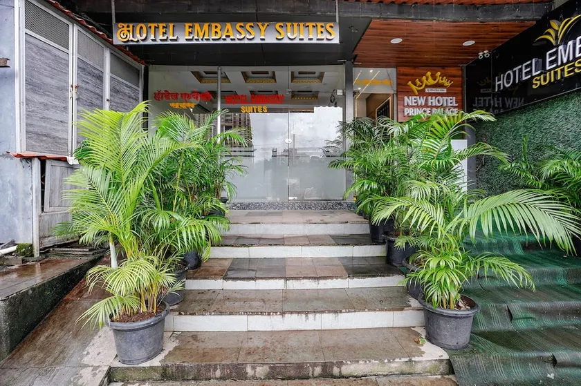 New Hotel Embassy Suites By OYO Rooms - Image 1