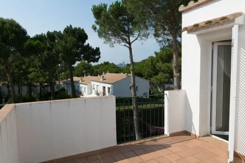 3 Bedroom House In Platja De Pals W/ Garden And Shared Pool H35 - Image 1
