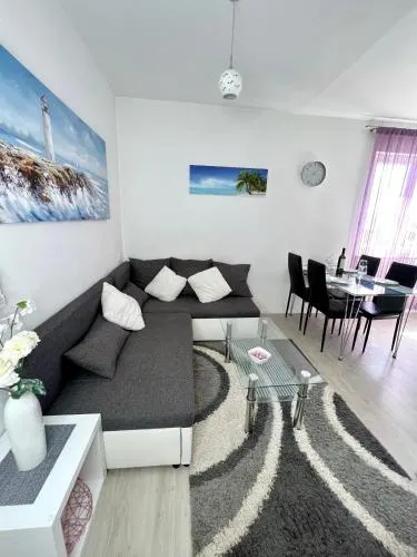 Apartman Luna Split Modern SEA VIEW Apartment - Image 1