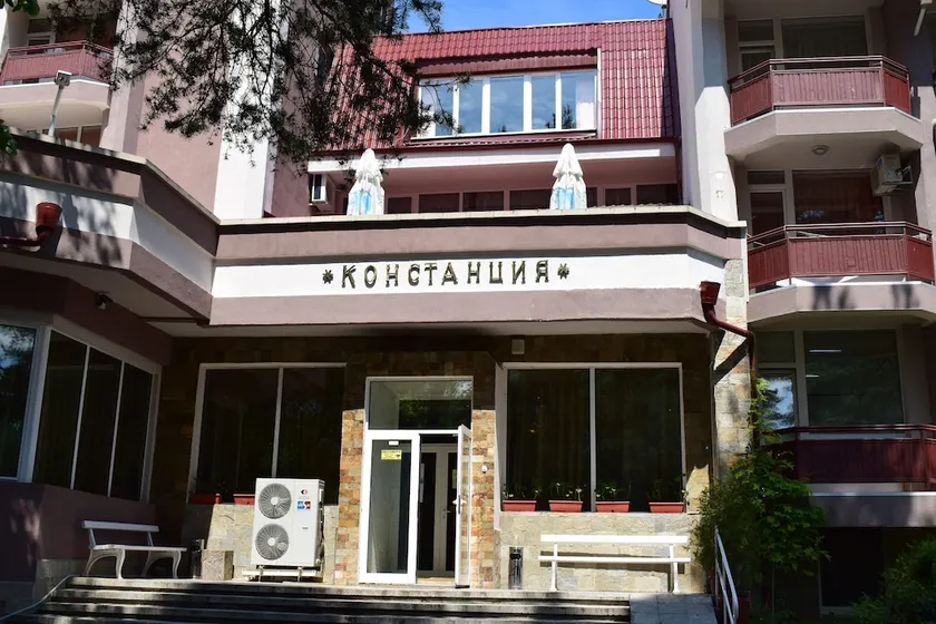 Constantzia Balneohotel - Image 1