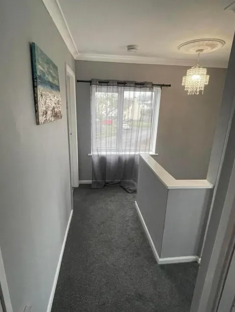 Remarkable 3-bed Apartment in Newport - Image 1