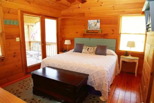 Anisidi Lodge - Image 1