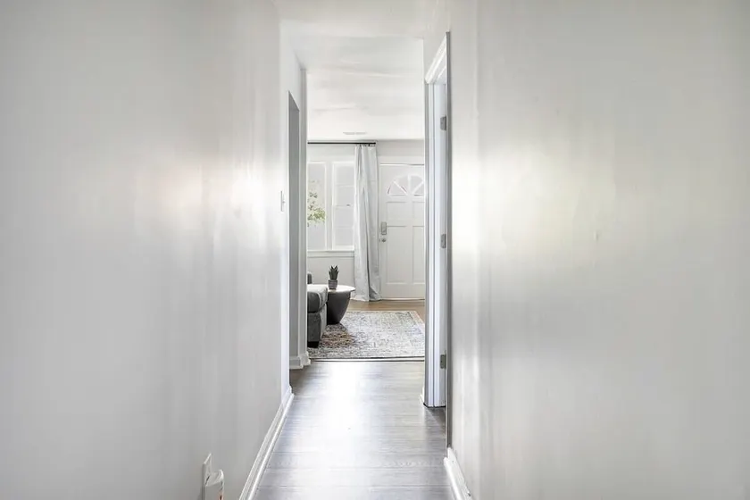 Bustling Birmingham Bungalow - Image 1