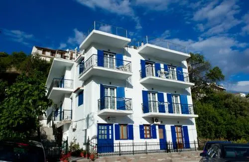 Syraina Apartments - Image 1