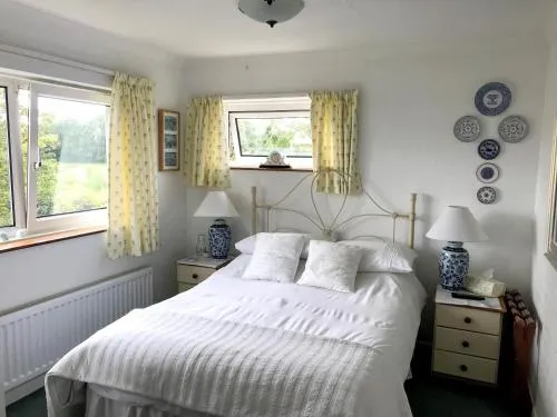 Holly House B&B - Image 1