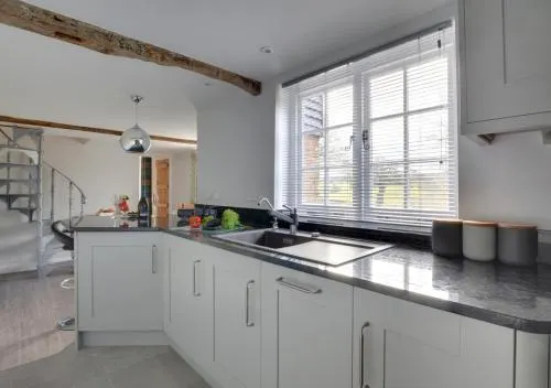 Well Cottage - Image 1