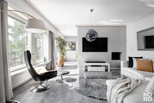 Westend Luxury Spa House - Image 1