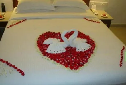 Hotel Pooram International - Image 1