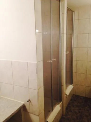 Airport Hostel - Image 1