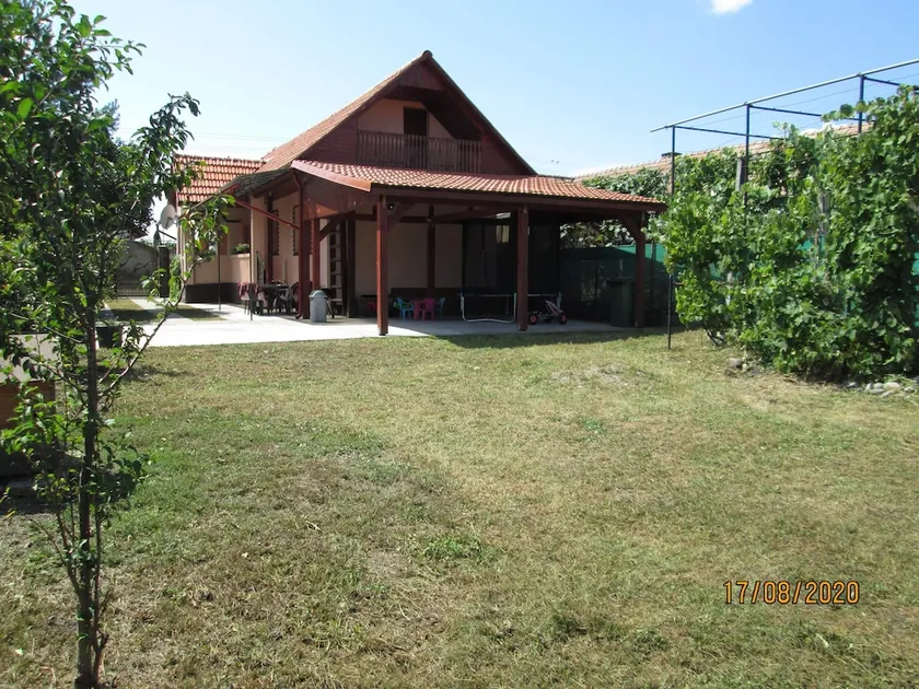 Family Friendly 2-bed Cottage in Periș - Image 1