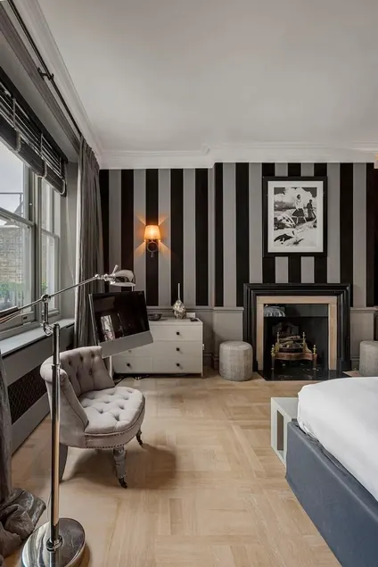 Cadogan Squre-2 Bedroom - Image 1
