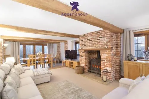 Regal Roost - The Coach House - HOT TUB - Image 1