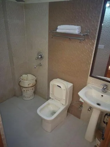 Hotel Sandhuz - Image 1