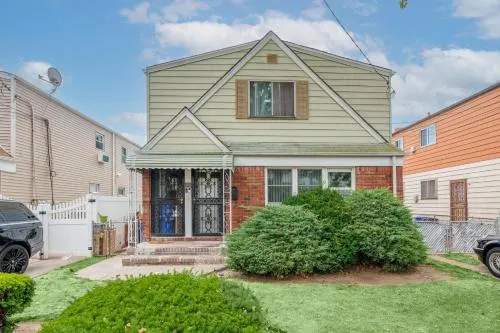 Luxury Close To Jfk - Image 1
