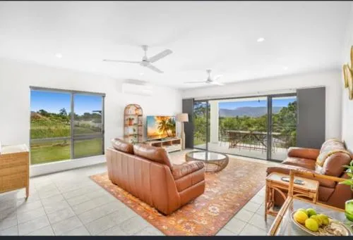 Tranquil paradise - whole home - with views! King and Queen beds - Image 1
