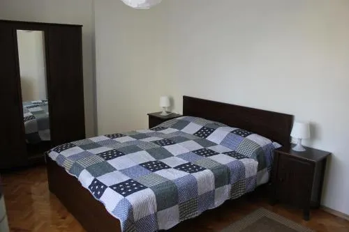 Img Apartment - Image 1