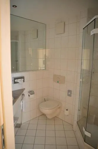 Hotel Cafe Leda - Image 1