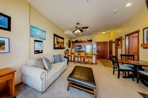 Eagle Springs East 107: Lady Fern Suite - Image 1
