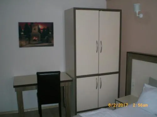 Kemer Otel - Image 1