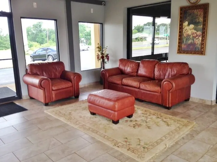 Americas Best Value Inn-Nacogdoches - Image 1
