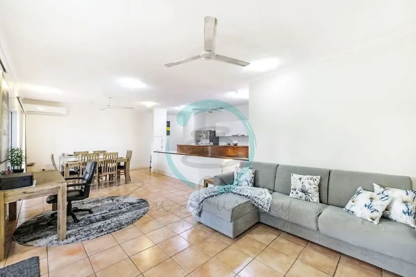 ZEN FORESHORE - 2 Bedroom Apt with Pool - Image 1