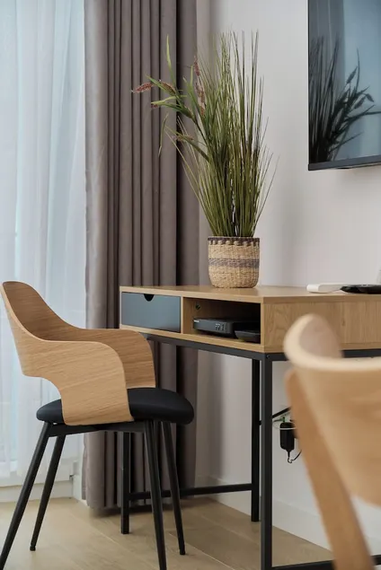 Airport Wrocław Apartment By Renters - Image 1
