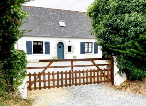 Private coastal Breton house - Image 1