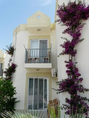 Viras Hotel - Image 1