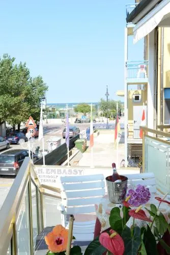 Hotel Embassy - Image 1