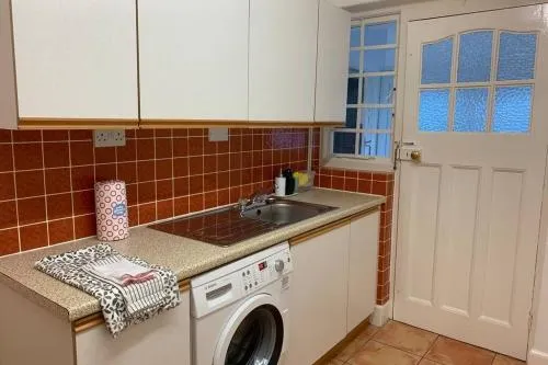 Hectors House comfortable 4 bed house in mature gardens - Image 1