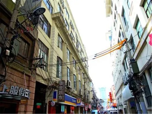 7 Days Inn Nanjing Road Pedestrian Street - Image 1