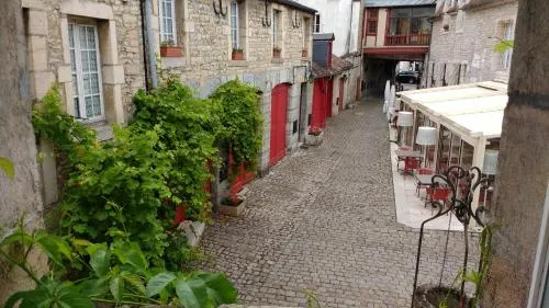 Hotel Le Sauvage - Image 1