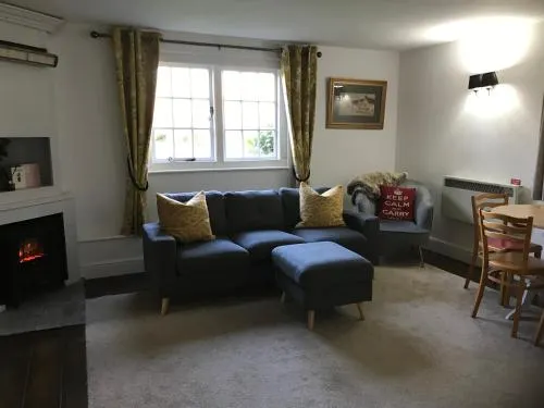 The Lodge at Briar house . - Image 1