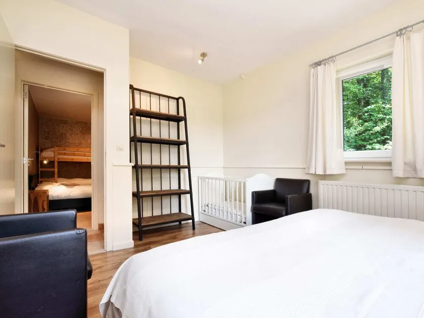 Beautiful, modern house with stunning views, hot tub and sauna in green surroundings - Image 1