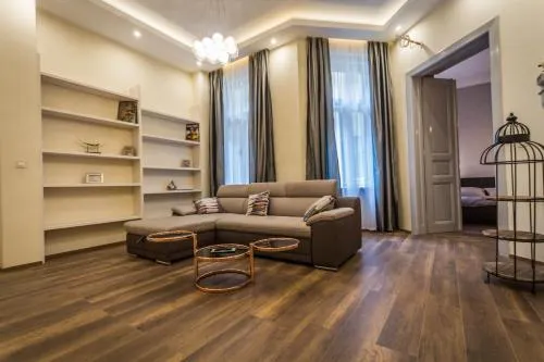 Fashion Street Apartments - Image 1