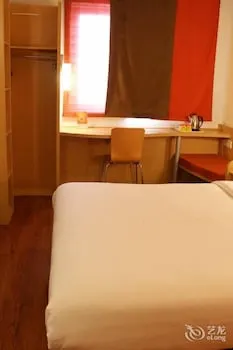 Ibis Zhenjiang - Image 1