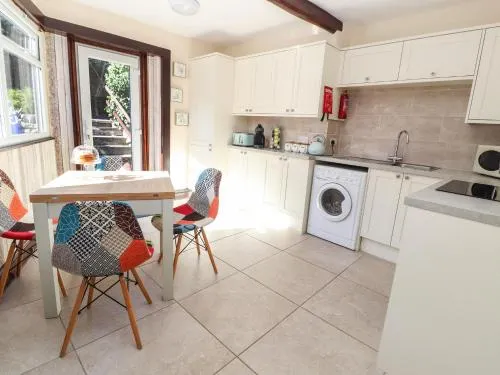 1 New Inn Terrace Rhyl - Image 1