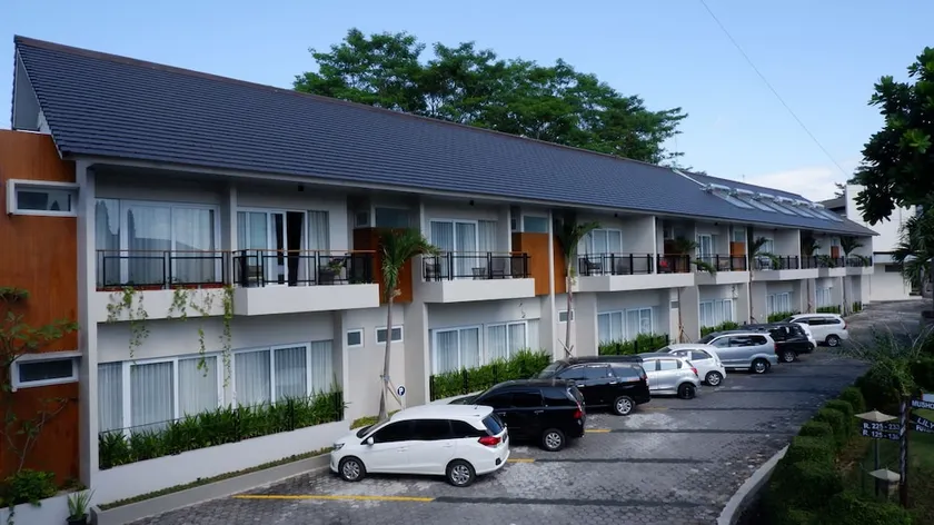 Front One Resort Magelang - Image 1
