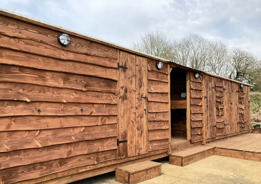 Walltree House Glamping - Cozy Glamping Experience - Image 1