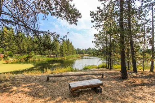 Bright Family-friendly Home w/ Private Hot Tub & 8 Sharc Passes to Pools/tennis - Image 1