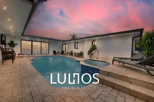 Lux House w/Heated Pool,Jacuzzi ,Basketball Court - Image 1