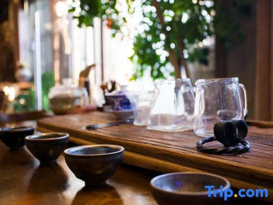 Wuhuatang·Humanistic Villa Hui-style Stargazing Courtyard Inn (Sixi Yancun Branch) - Image 1