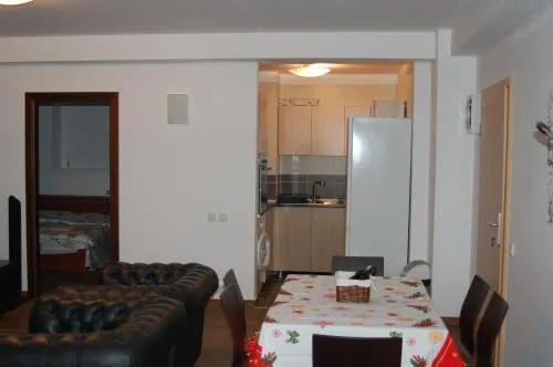 Simon Apartment - Image 1