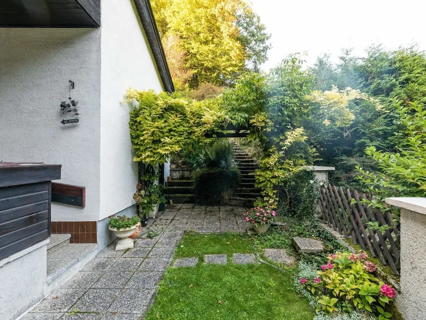 Quiet Chalet in Kaumberg near Vienna with Garden - Image 1