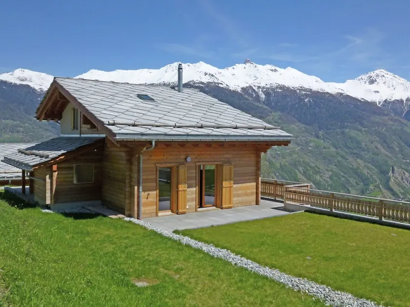 Mountain-view Chalet in Hérémence With Terrace - Image 1