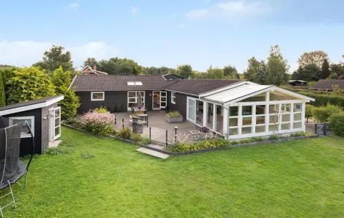 10 person holiday home in Jægerspris - Image 1