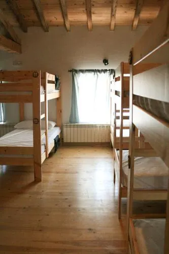 Albergue Los Sombreros - Image 1