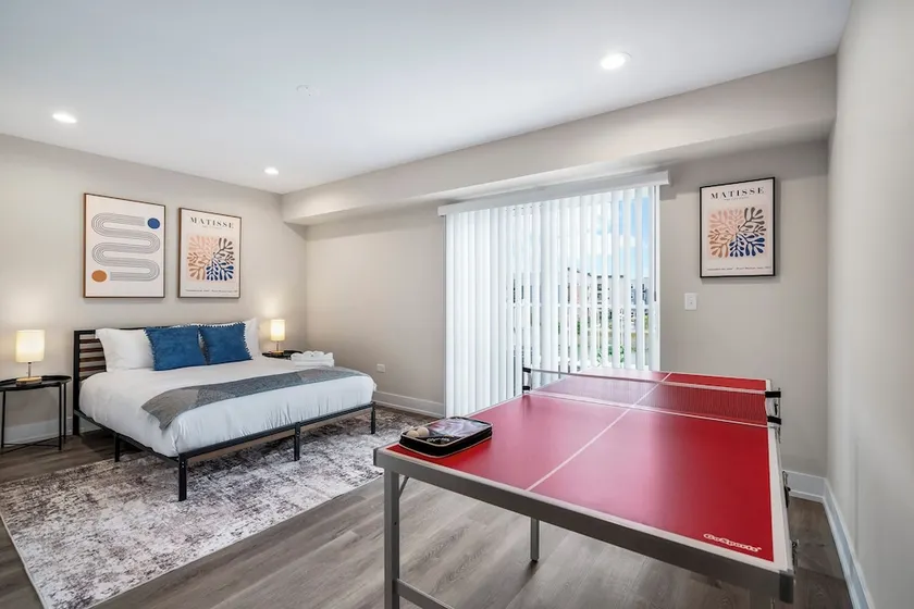 Spacious 4BR Warrenville Home- Rep 1 - Image 1
