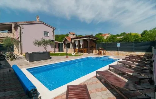 Beautiful Home In Hrvace With Wifi - Image 1